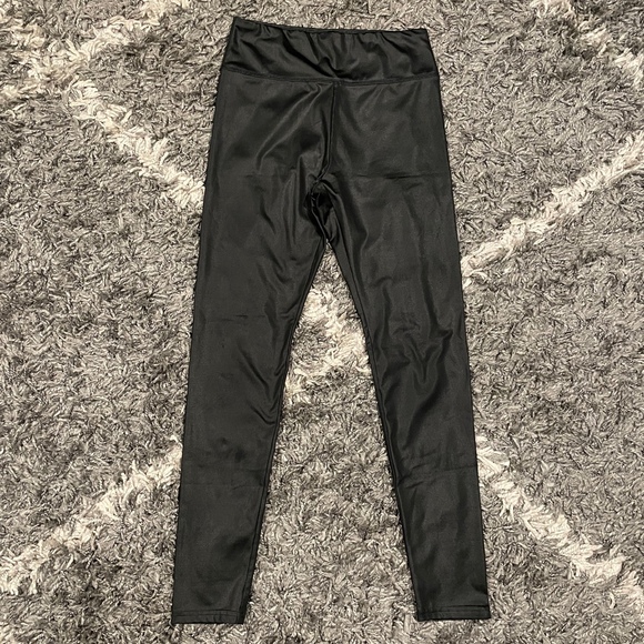 Wild Fable Women's Leggings Black Shiny Faux Leather Look Stretch Size Small - Picture 1 of 7